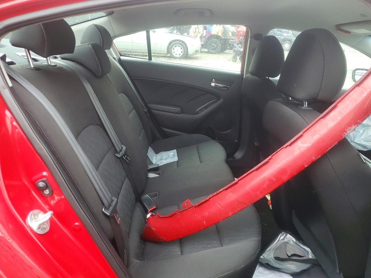 2016 KIA FORTE GL (Middle-Low Grade)