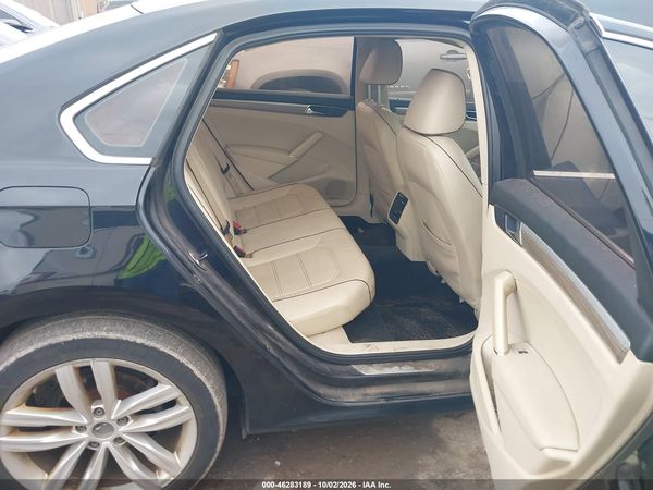2017 VOLKSWAGEN PASSAT 1.8T SE — I8