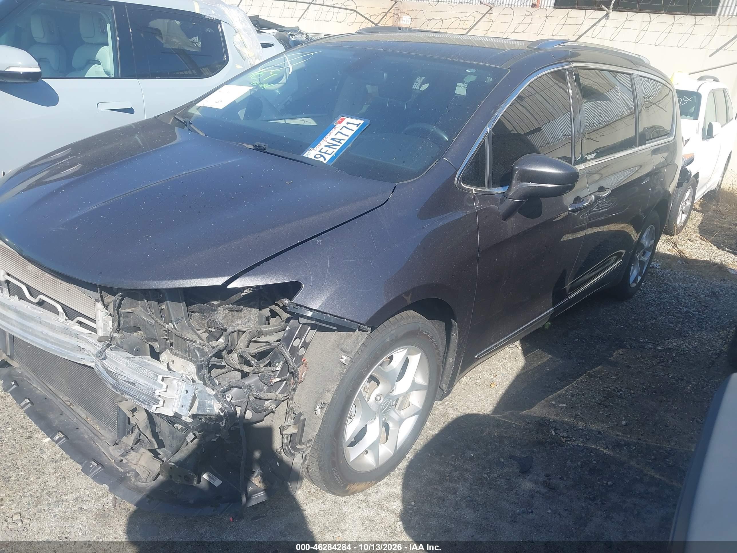 2020 CHRYSLER PACIFICA TOURING L — I2