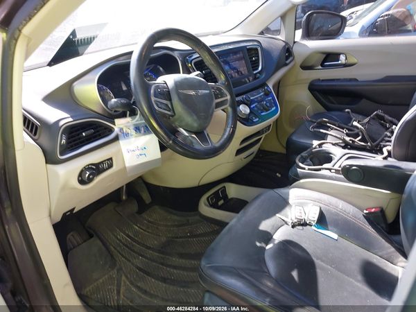 2020 CHRYSLER PACIFICA TOURING L — I152