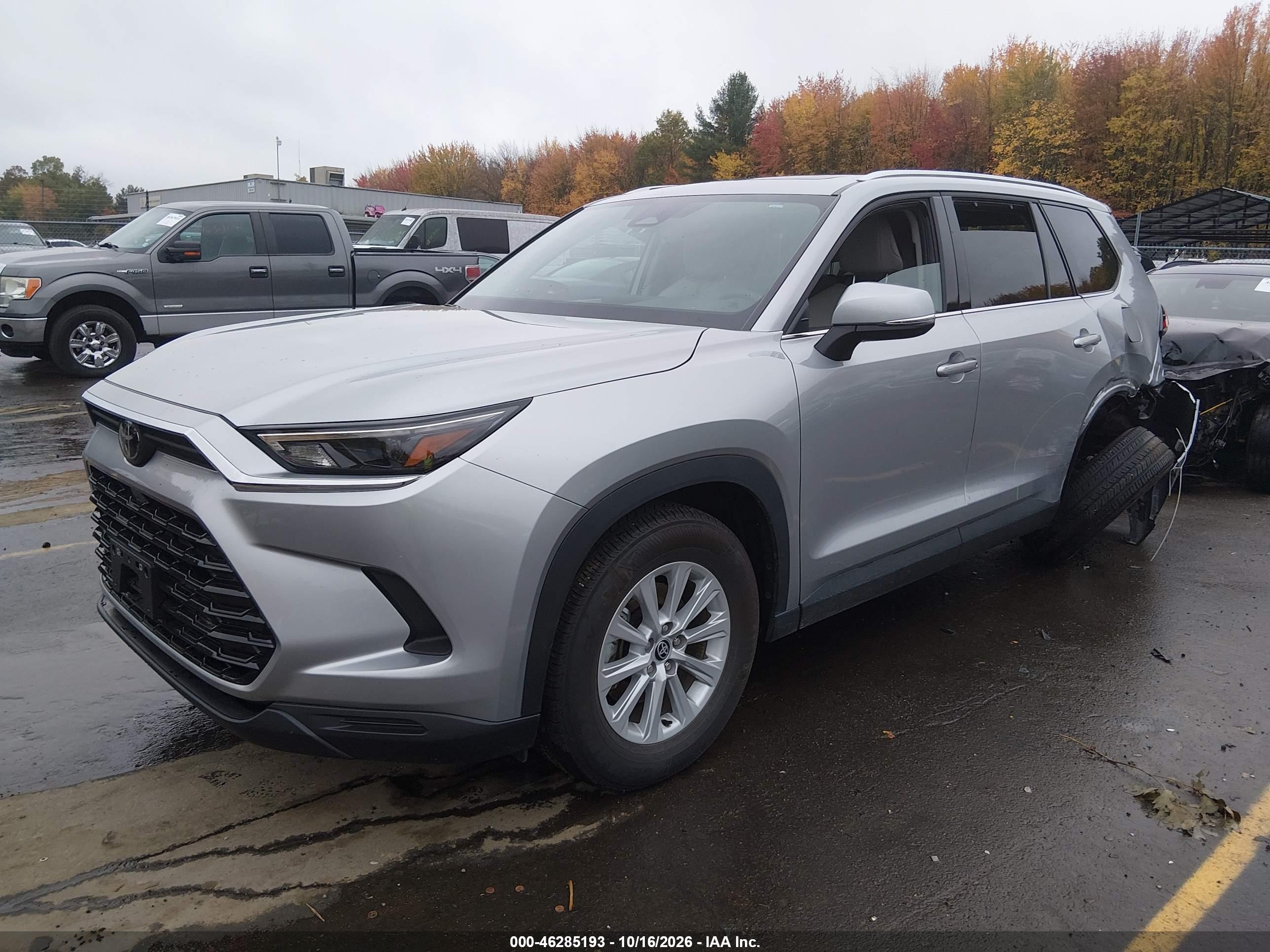 2025 TOYOTA GRAND HIGHLANDER HYBRID XLE — I2