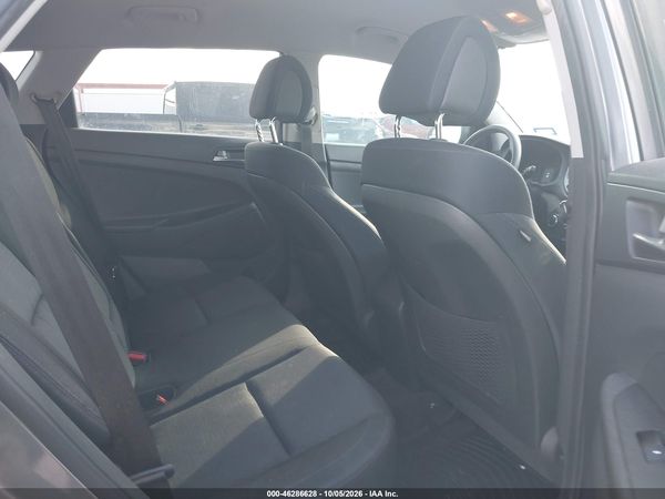 2016 HYUNDAI TUCSON SE — I8
