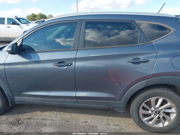 2016 HYUNDAI TUCSON SE — I117