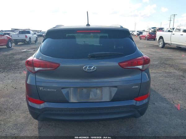 2016 HYUNDAI TUCSON SE — I119