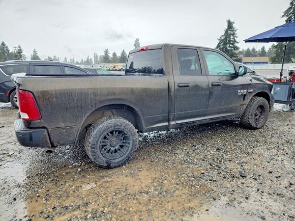 2014 RAM 1500 ST QUAD CAB 4X4
