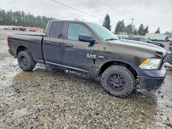 2014 RAM 1500 ST QUAD CAB 4X4