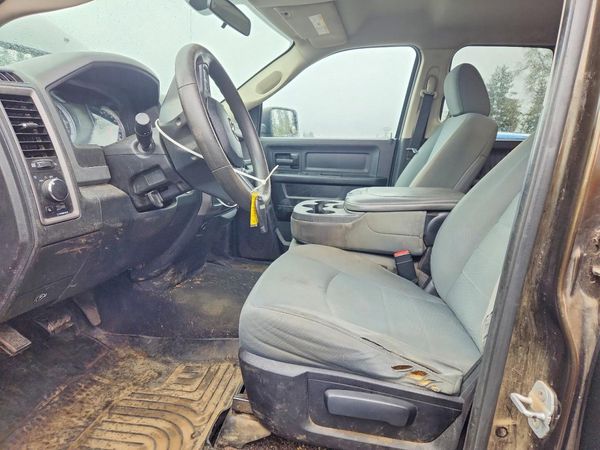 2014 RAM 1500 ST QUAD CAB 4X4