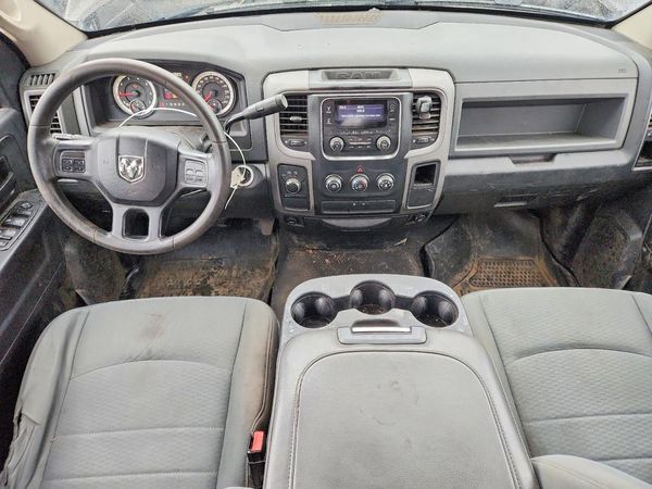 2014 RAM 1500 ST QUAD CAB 4X4