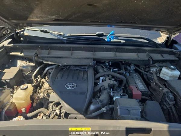 2024 TOYOTA HIGHLANDER XLE — I10