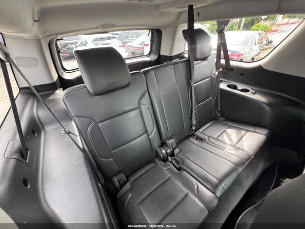 2020 CHEVROLET SUBURBAN 4WD LT — I11