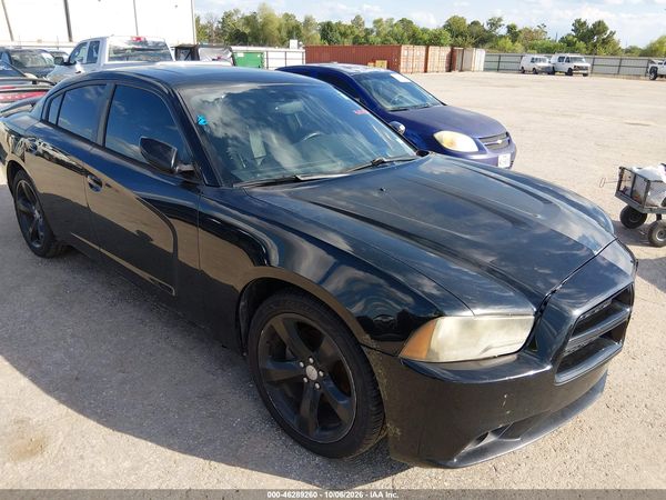 2012 DODGE CHARGER SXT — I1