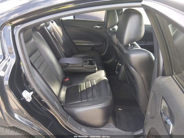 2012 DODGE CHARGER SXT — I8