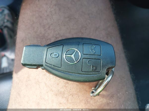 2018 MERCEDES-BENZ METRIS — I11