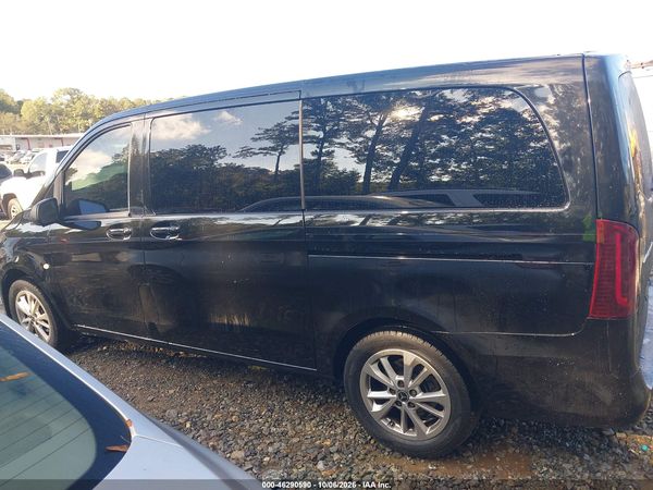2018 MERCEDES-BENZ METRIS — I117