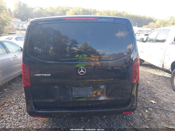 2018 MERCEDES-BENZ METRIS — I119