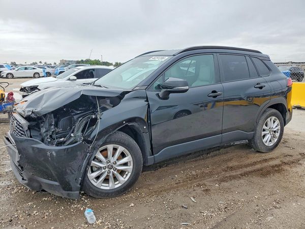 2022 TOYOTA COROLLA CROSS