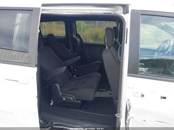 2018 DODGE GRAND CARAVAN SE PLUS — I8