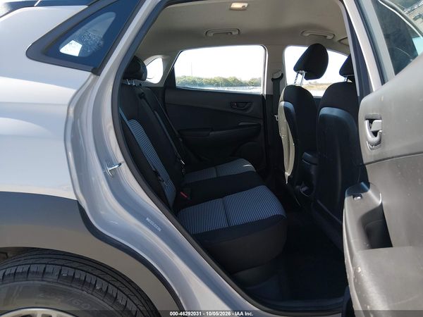 2023 HYUNDAI KONA SE — I8