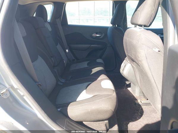 2016 JEEP CHEROKEE SPORT — I8