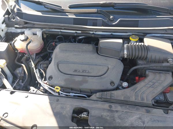2025 CHRYSLER PACIFICA SELECT — I10