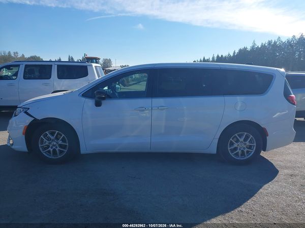2025 CHRYSLER PACIFICA SELECT — I117