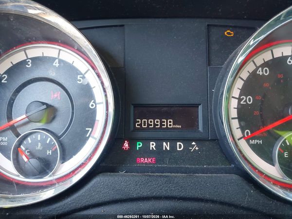 2013 DODGE GRAND CARAVAN SXT — I7