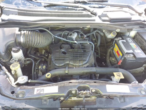 2013 DODGE GRAND CARAVAN SXT — I10