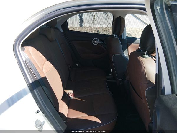 2016 FIAT 500X LOUNGE — I8