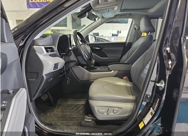 2021 TOYOTA HIGHLANDER XLE — I5