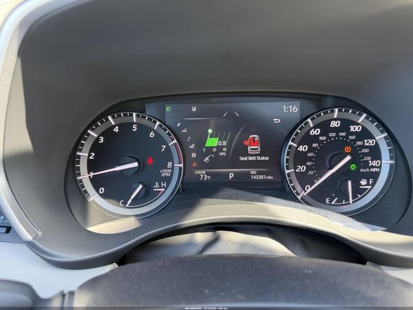 2021 TOYOTA HIGHLANDER XLE — I7