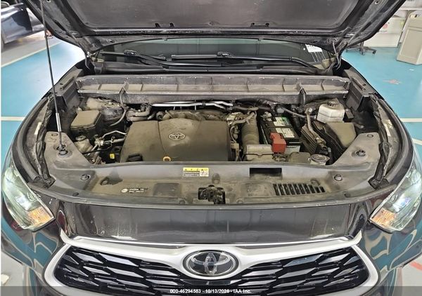 2021 TOYOTA HIGHLANDER XLE — I10