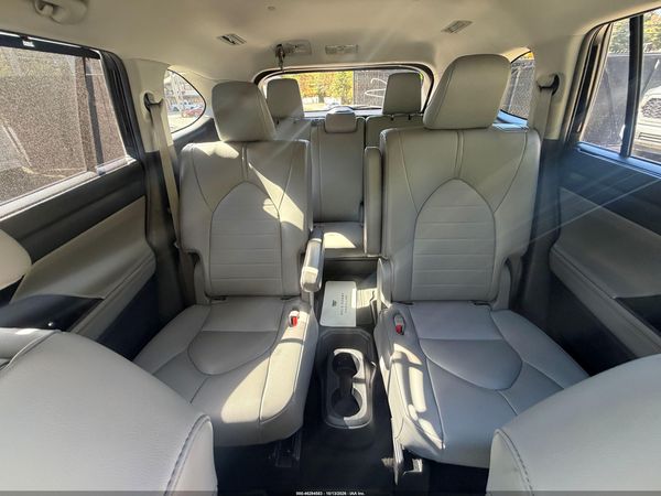 2021 TOYOTA HIGHLANDER XLE — I154