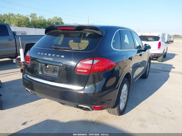 2014 PORSCHE CAYENNE PLATINUM EDITION — I4