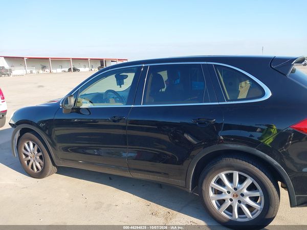 2014 PORSCHE CAYENNE PLATINUM EDITION — I117