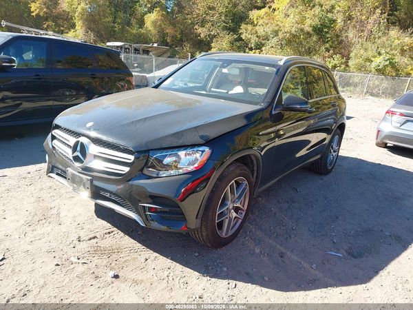 2016 MERCEDES-BENZ GLC 300 — I2