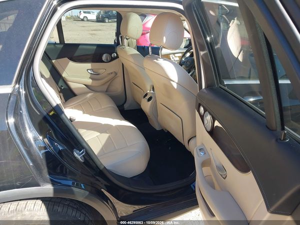 2016 MERCEDES-BENZ GLC 300 4MATIC — I8