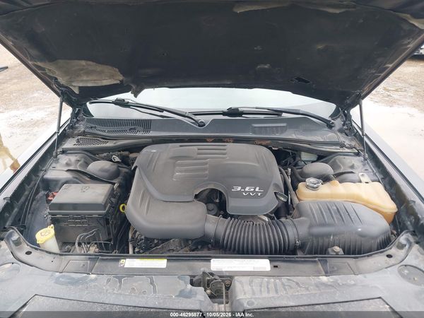 2012 DODGE CHALLENGER SXT — I10