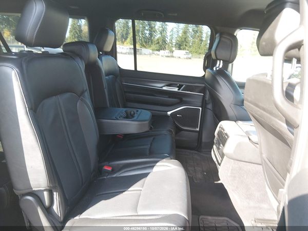 2024 JEEP WAGONEER L SERIES II 4X4 — I8