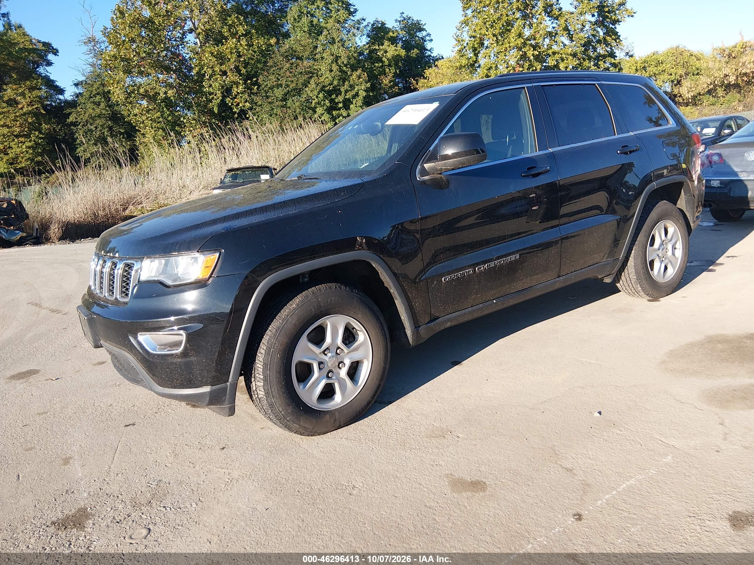 2017 JEEP GRAND CHEROKEE LAREDO 4X4 — I2