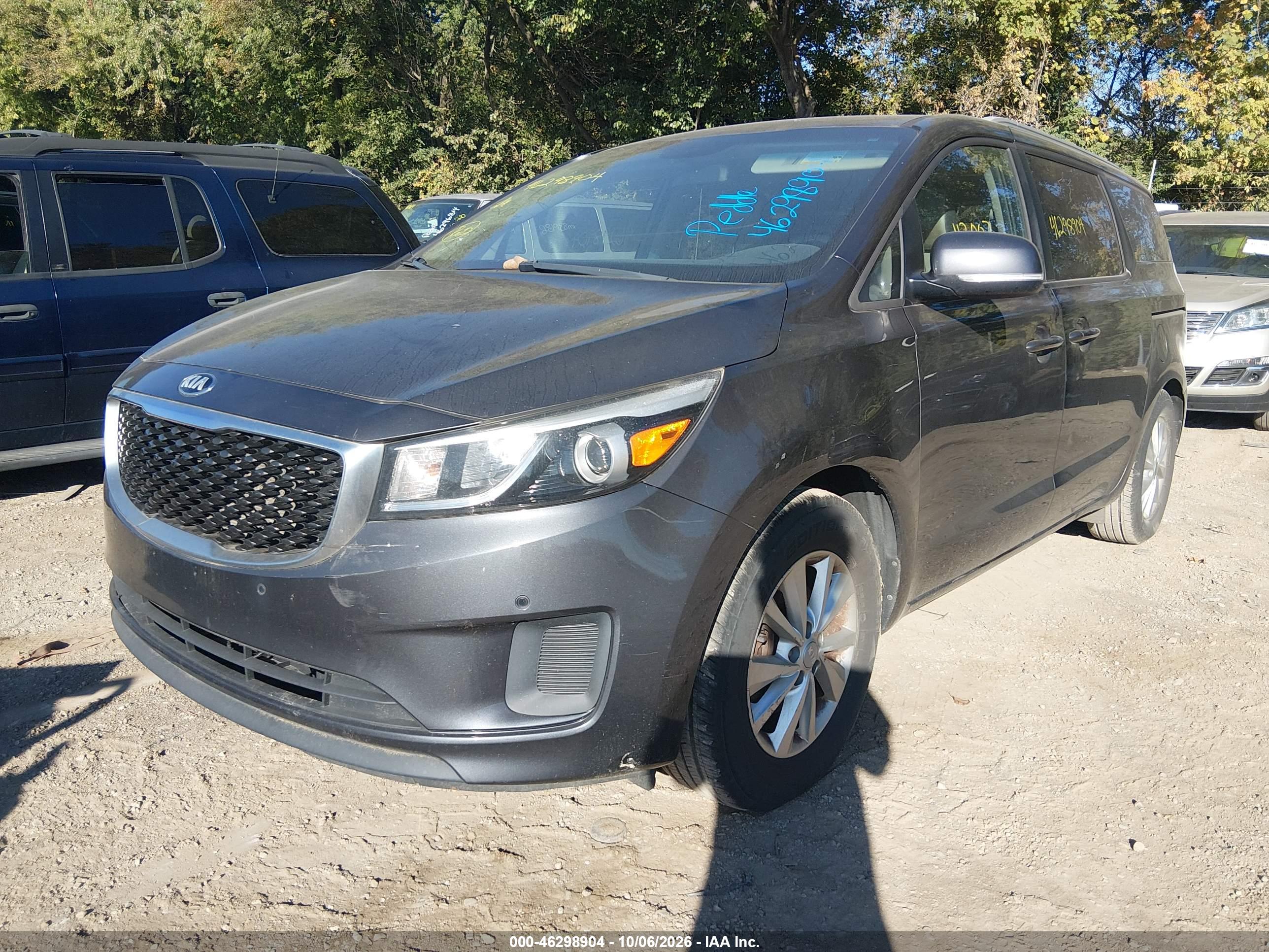 2017 KIA SEDONA LX — I2