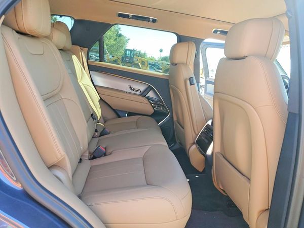 2024 LAND ROVER RANGE ROVER SPORT P360 SE