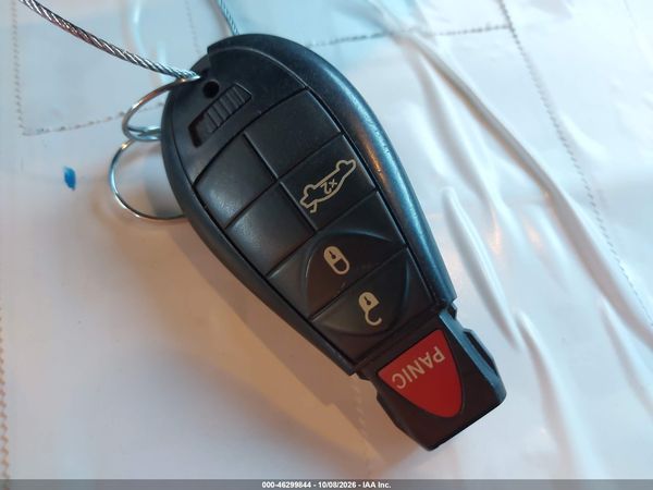 2014 DODGE CHALLENGER SXT — I11