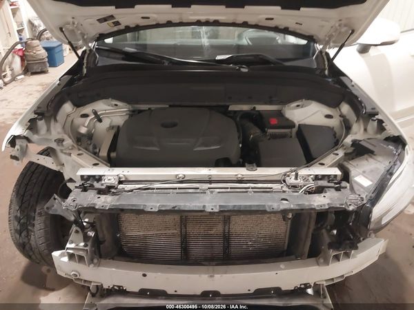 2020 VOLVO XC90 T6 MOMENTUM 6 PASSENGER — I10