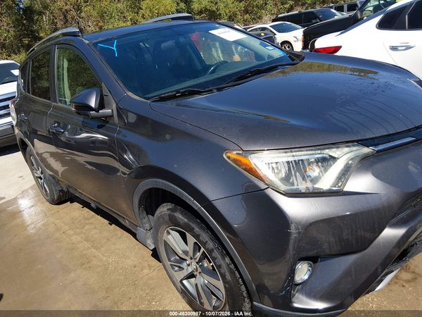 2016 TOYOTA RAV4 XLE — I1