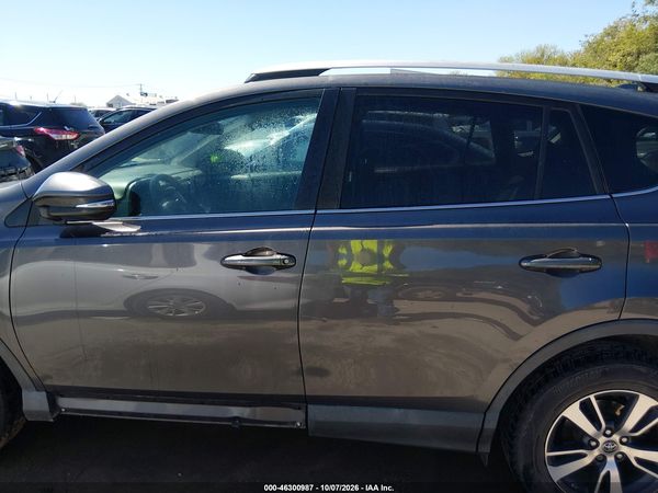 2016 TOYOTA RAV4 XLE — I117