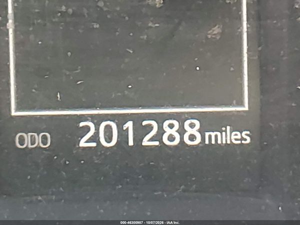 2016 TOYOTA RAV4 XLE — I118