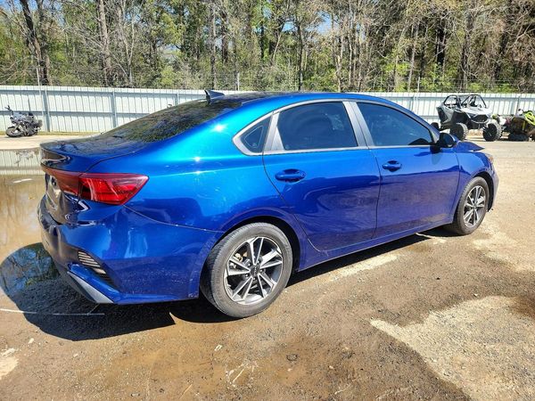 2022 KIA FORTE FE, LXS