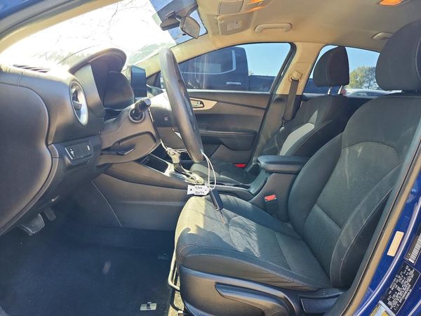 2022 KIA FORTE FE, LXS