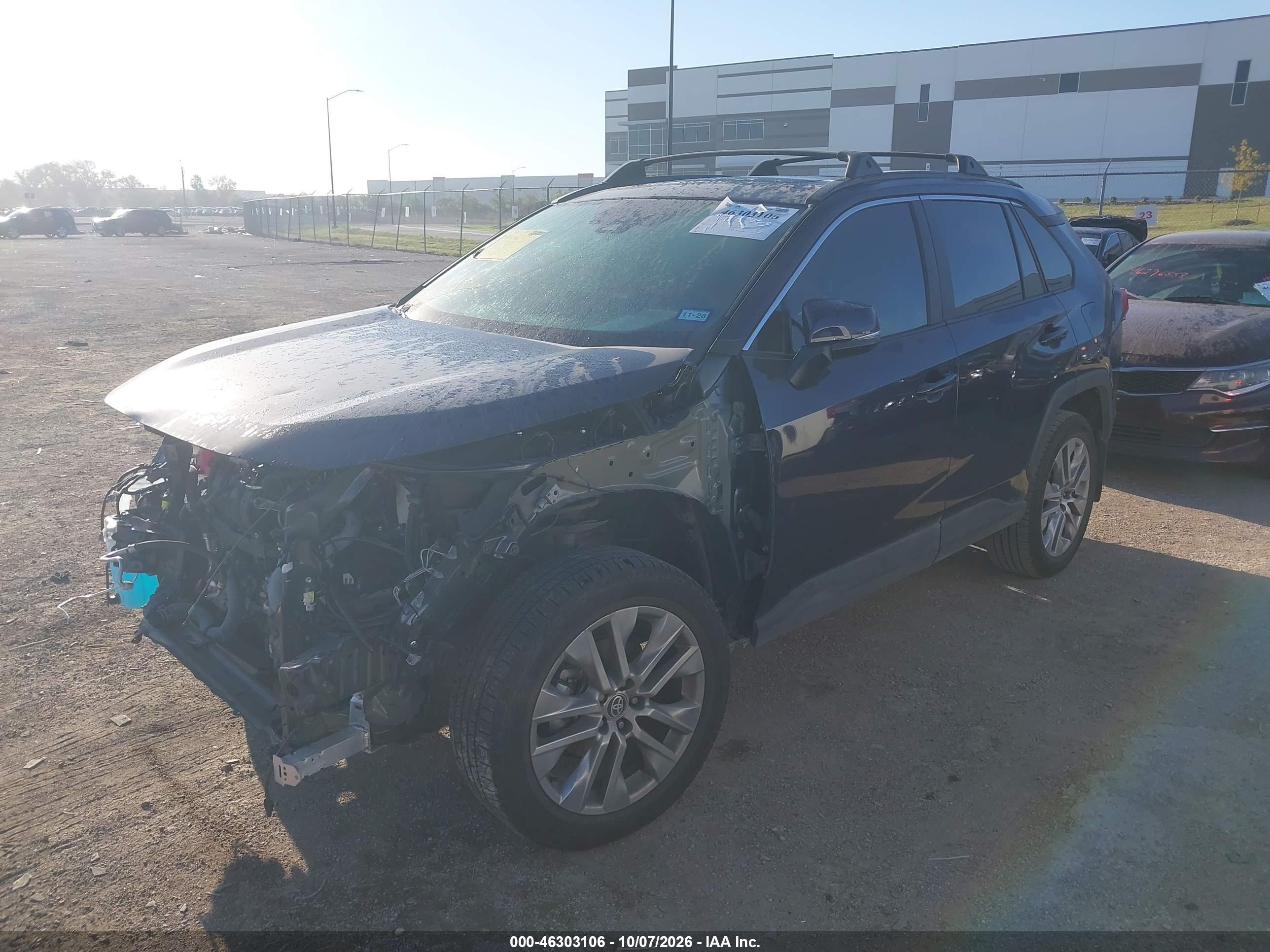 2024 TOYOTA RAV4 XLE PREMIUM — I2