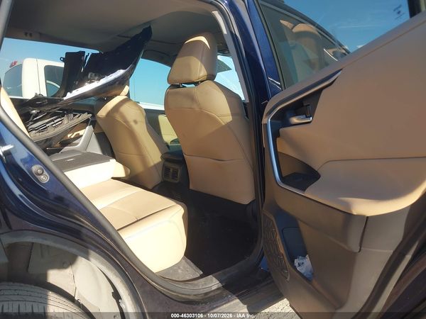 2024 TOYOTA RAV4 XLE PREMIUM — I8